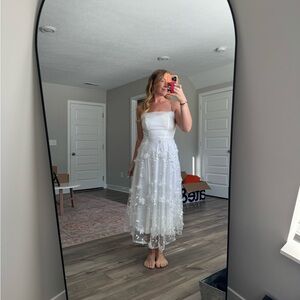 White Lace Floral Open Back Dress